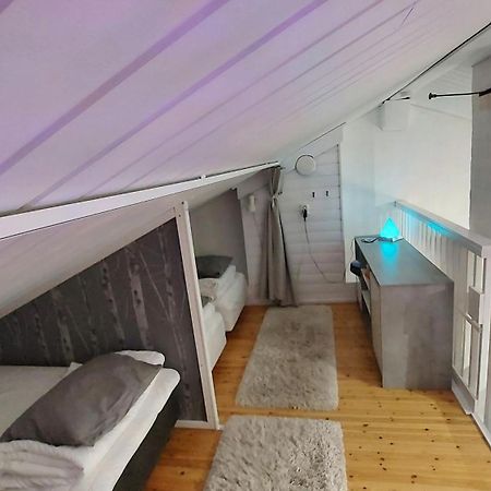 Soepoe Moekki Himoksella Palveluiden Vieressae Villa Jämsä Exteriör bild